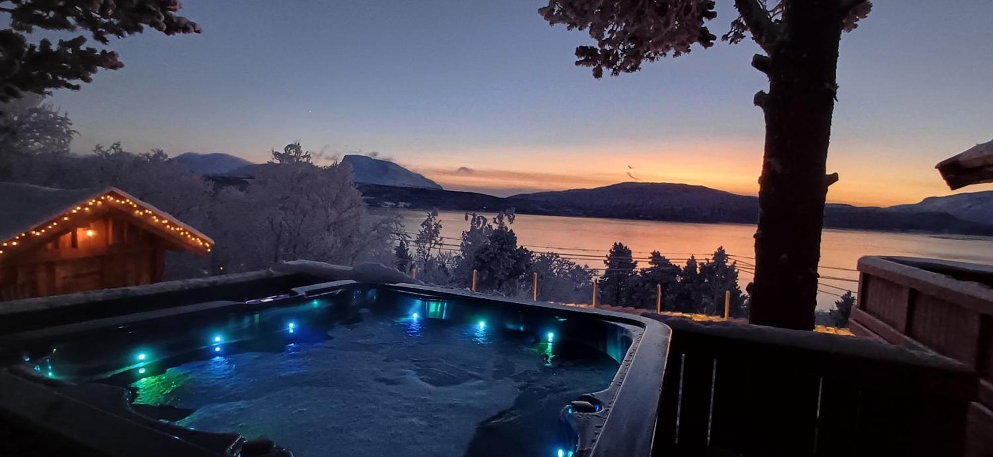 Malangen Lodge Mestervik Eksteriør bilde